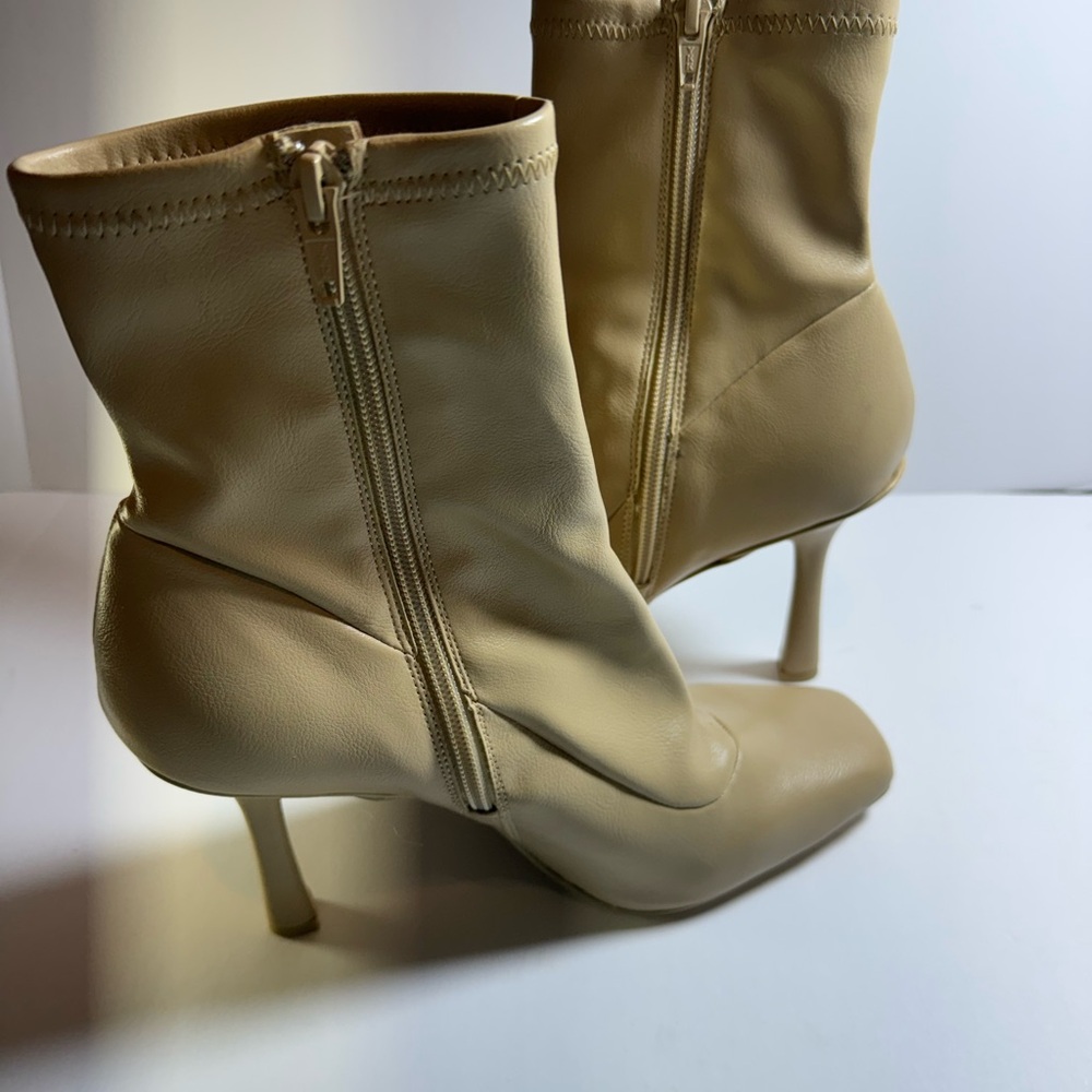 Gianni Bini Womens Beige Square Toe‎ Stiletto Ankle Boots Size 9.5M
